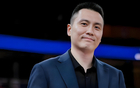 什么情况？比赛4次出手全部偏出，全场仅得到1分，却意外被教练卢伟公开点名表扬，背后原因令人深思